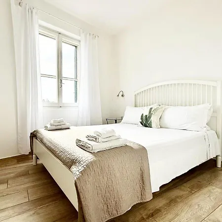 Pgs Immobiliare Srls Minima Con Vista Mare E Parcheggio Privato La Maddalena Apartment La Maddalena (Sassari)