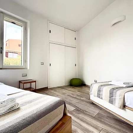 Pgs Immobiliare Srls Minima Con Vista Mare E Parcheggio Privato La Maddalena (Sassari)